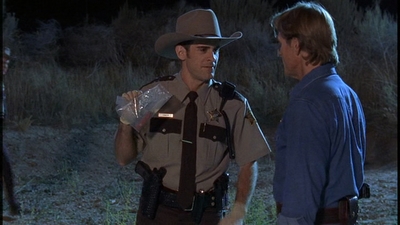 ROSWELL_-_E2X01_SKIN_AND_BONES_264.jpg