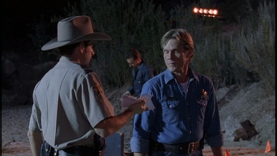ROSWELL_-_E2X01_SKIN_AND_BONES_265.jpg