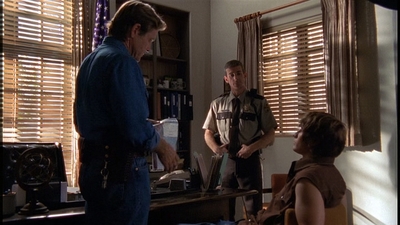 ROSWELL_-_E2X01_SKIN_AND_BONES_330.jpg