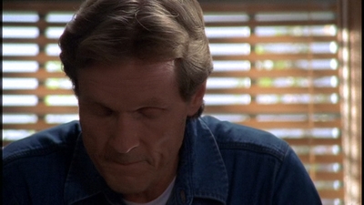 ROSWELL_-_E2X01_SKIN_AND_BONES_416.jpg