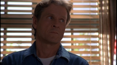 ROSWELL_-_E2X01_SKIN_AND_BONES_452.jpg