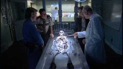 ROSWELL_-_E2X01_SKIN_AND_BONES_511.jpg