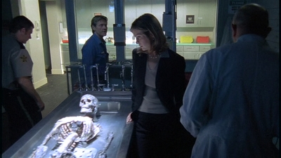 ROSWELL_-_E2X01_SKIN_AND_BONES_553.jpg