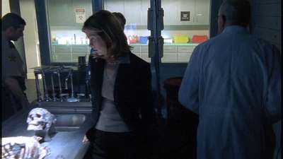 ROSWELL_-_E2X01_SKIN_AND_BONES_555.jpg