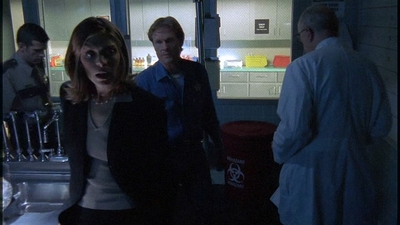 ROSWELL_-_E2X01_SKIN_AND_BONES_557.jpg
