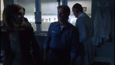 ROSWELL_-_E2X01_SKIN_AND_BONES_559.jpg