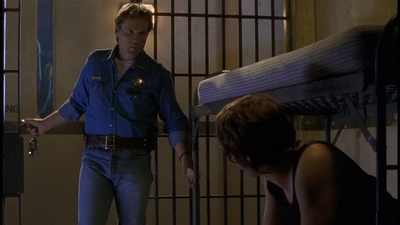 ROSWELL_-_E2X01_SKIN_AND_BONES_674.jpg
