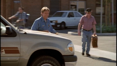 ROSWELL_-_E2X02_ASK_NOT_008.jpg