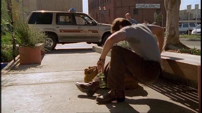 ROSWELL_-_E2X02_ASK_NOT_011.jpg