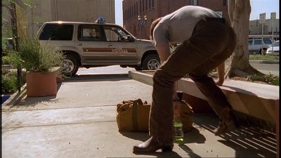 ROSWELL_-_E2X02_ASK_NOT_014.jpg