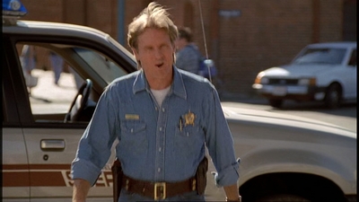 ROSWELL_-_E2X02_ASK_NOT_021.jpg