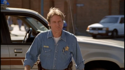 ROSWELL_-_E2X02_ASK_NOT_024.jpg