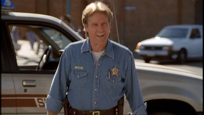 ROSWELL_-_E2X02_ASK_NOT_030.jpg