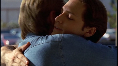 ROSWELL_-_E2X02_ASK_NOT_039.jpg
