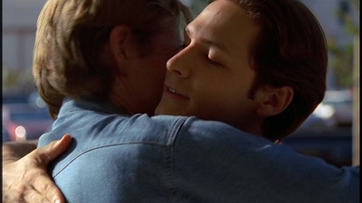 ROSWELL_-_E2X02_ASK_NOT_040.jpg