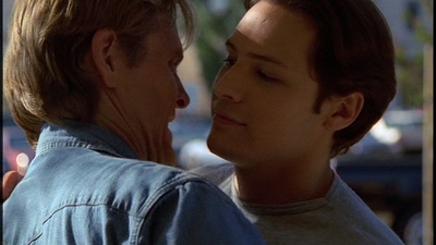 ROSWELL_-_E2X02_ASK_NOT_042.jpg