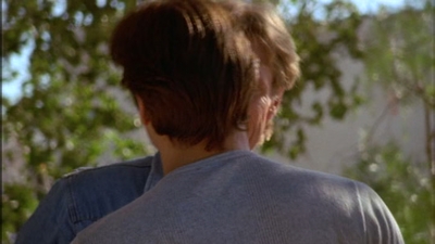 ROSWELL_-_E2X02_ASK_NOT_043.jpg