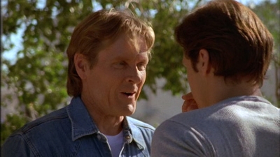 ROSWELL_-_E2X02_ASK_NOT_050.jpg