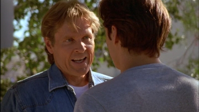 ROSWELL_-_E2X02_ASK_NOT_054.jpg