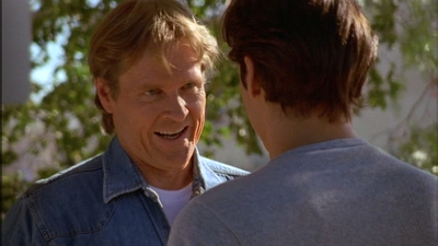 ROSWELL_-_E2X02_ASK_NOT_057.jpg