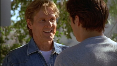 ROSWELL_-_E2X02_ASK_NOT_062.jpg