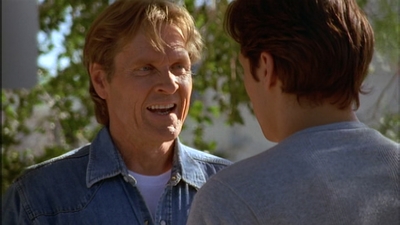 ROSWELL_-_E2X02_ASK_NOT_064.jpg