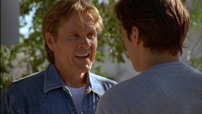 ROSWELL_-_E2X02_ASK_NOT_066.jpg
