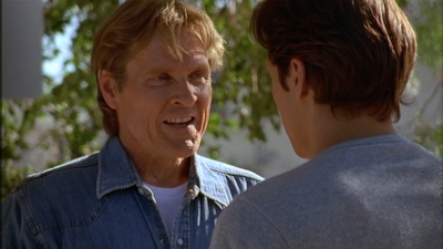ROSWELL_-_E2X02_ASK_NOT_067.jpg