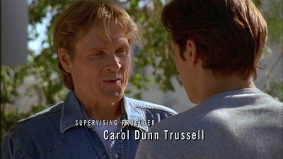 ROSWELL_-_E2X02_ASK_NOT_069.jpg