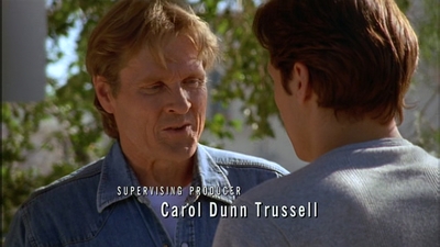 ROSWELL_-_E2X02_ASK_NOT_071.jpg