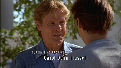 ROSWELL_-_E2X02_ASK_NOT_080.jpg