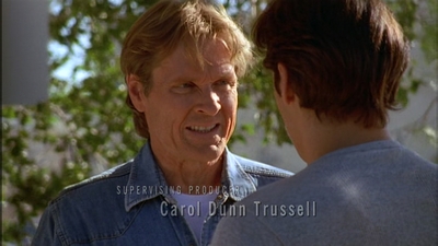 ROSWELL_-_E2X02_ASK_NOT_082.jpg