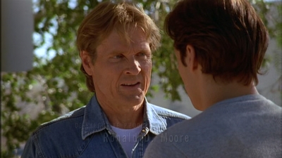 ROSWELL_-_E2X02_ASK_NOT_087.jpg