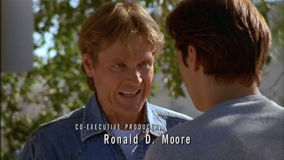 ROSWELL_-_E2X02_ASK_NOT_089.jpg