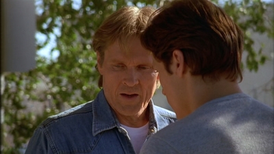 ROSWELL_-_E2X02_ASK_NOT_110.jpg
