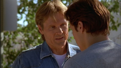 ROSWELL_-_E2X02_ASK_NOT_121.jpg