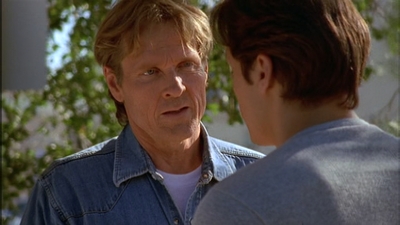 ROSWELL_-_E2X02_ASK_NOT_138.jpg