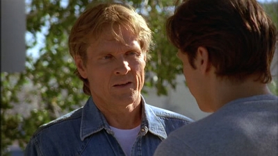 ROSWELL_-_E2X02_ASK_NOT_144.jpg