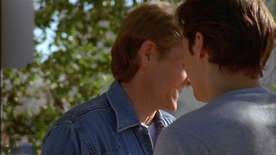 ROSWELL_-_E2X02_ASK_NOT_152.jpg