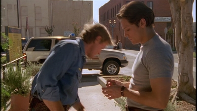 ROSWELL_-_E2X02_ASK_NOT_154.jpg