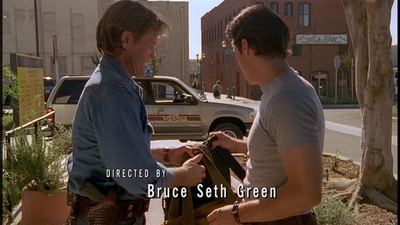 ROSWELL_-_E2X02_ASK_NOT_169.jpg