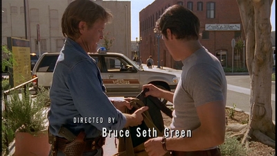 ROSWELL_-_E2X02_ASK_NOT_170.jpg