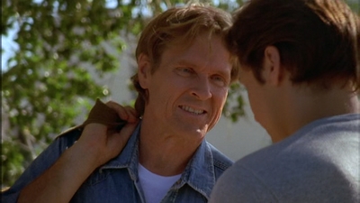 ROSWELL_-_E2X02_ASK_NOT_187.jpg