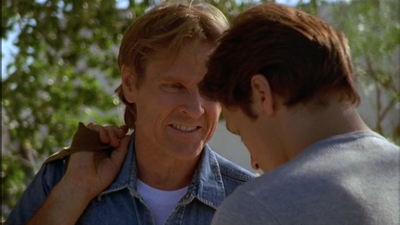 ROSWELL_-_E2X02_ASK_NOT_190.jpg