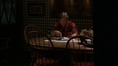 ROSWELL_-_E2X02_ASK_NOT_288.jpg