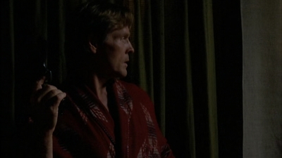 ROSWELL_-_E2X02_ASK_NOT_492.jpg