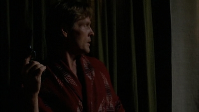 ROSWELL_-_E2X02_ASK_NOT_497.jpg