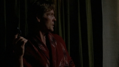ROSWELL_-_E2X02_ASK_NOT_499.jpg