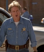 ROSWELL_-_E2X02_ASK_NOT_020.jpg