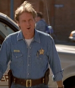 ROSWELL_-_E2X02_ASK_NOT_021.jpg